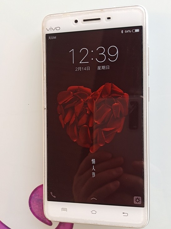 Vivo手机，各项功能都好着的，没有修过，...