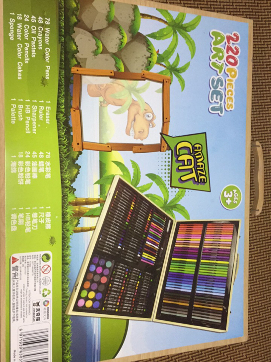 种类齐全的绘画材具,配置有手提木箱,买来拆...