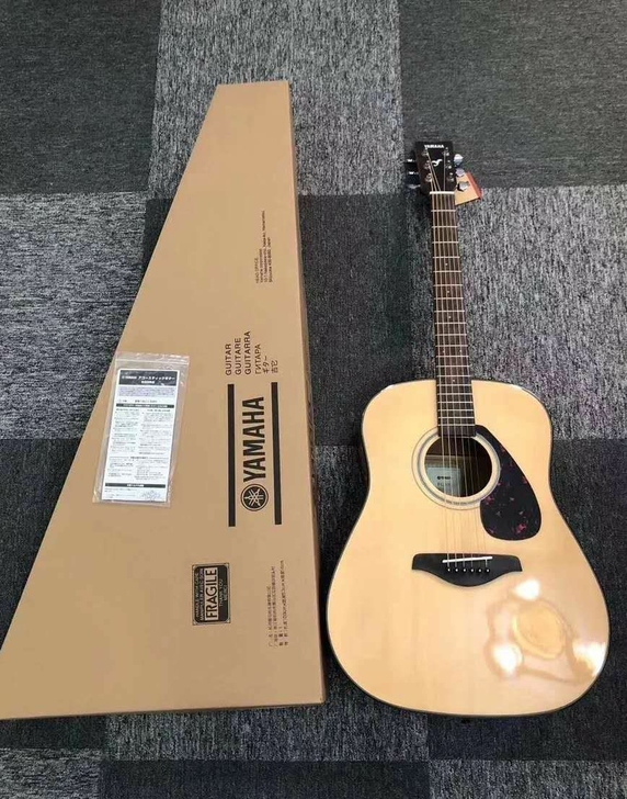 全新雅马哈吉他F310