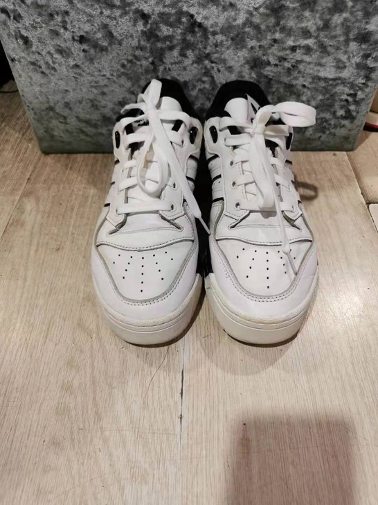 二手正品阿迪达斯男生板鞋