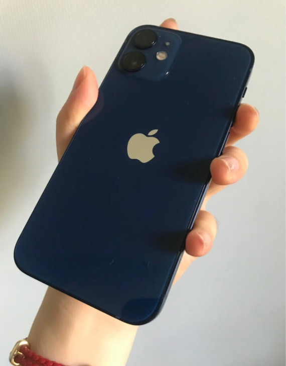 自用的美版无锁蓝色iphone 12min...