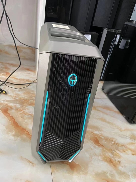 雷神i5 9400主机一台 99新 两年质...