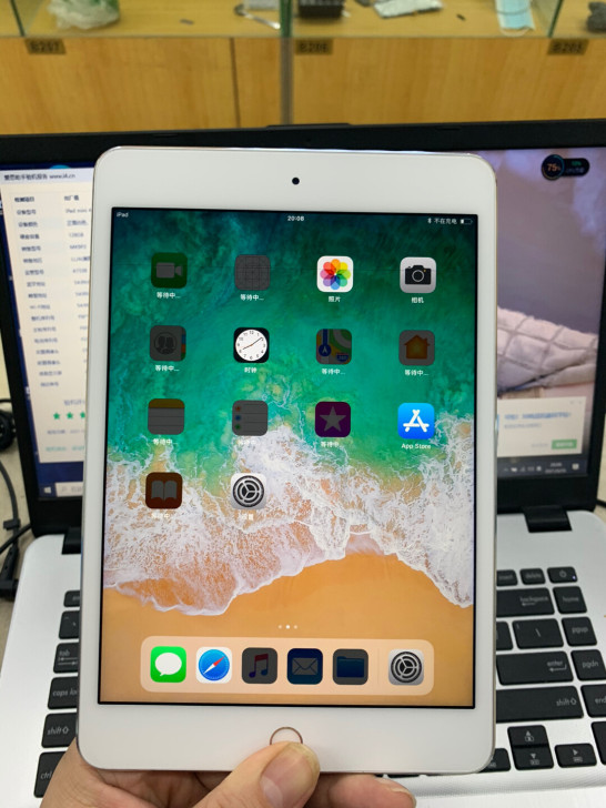 iPad mini4  128g wifi...