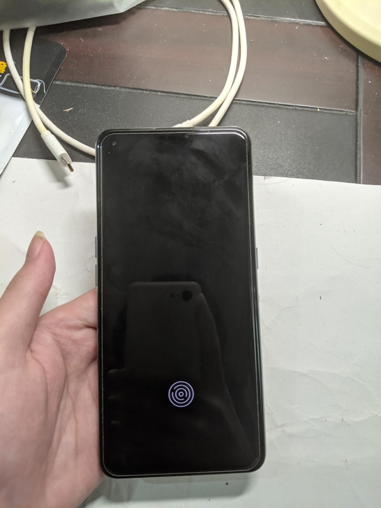 realmex7pro白色8+128，无烧...