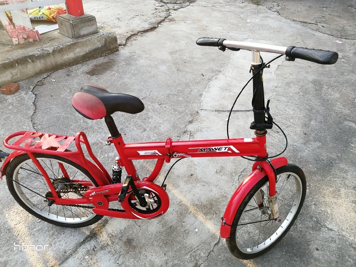 折叠自行车，20寸，几乎全新，五月份买回来...