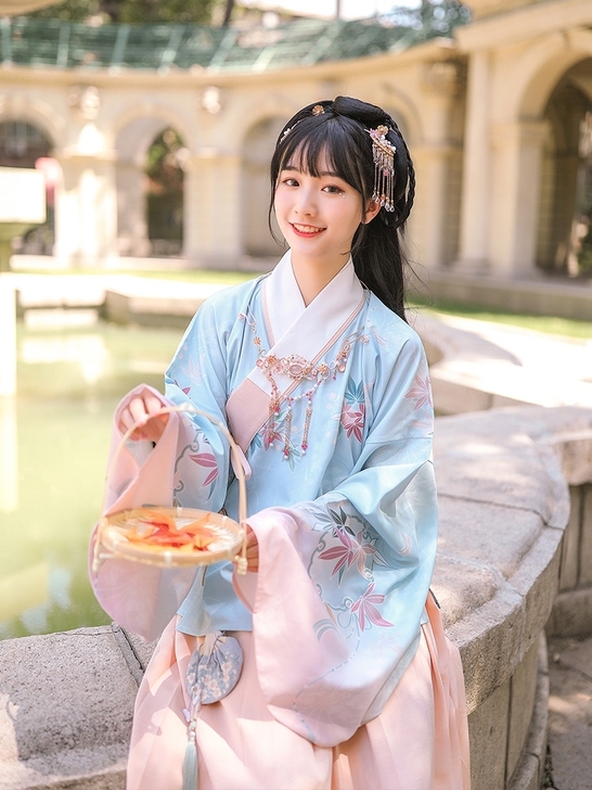 汉尚华莲枫灵原创交领汉服女明制衫裙印花褶裙