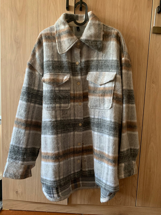 【闲置】中长款毛呢衬衫外套，拼色，均码，穿...