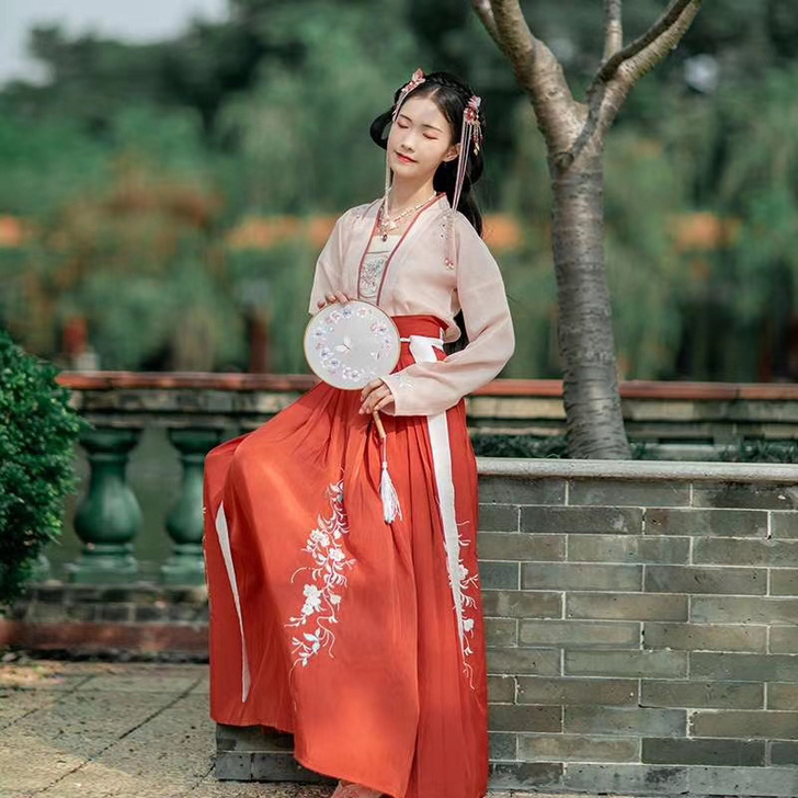 出一套汉尚华莲知夏绝版汉服