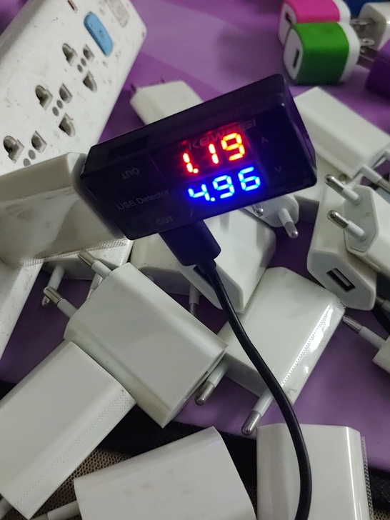 5v1a手机充电器苹果安卓通用USB充电器