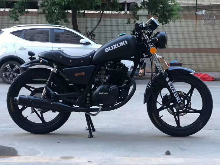 铃木复古125 CC摩托车 整车原装原漆，...