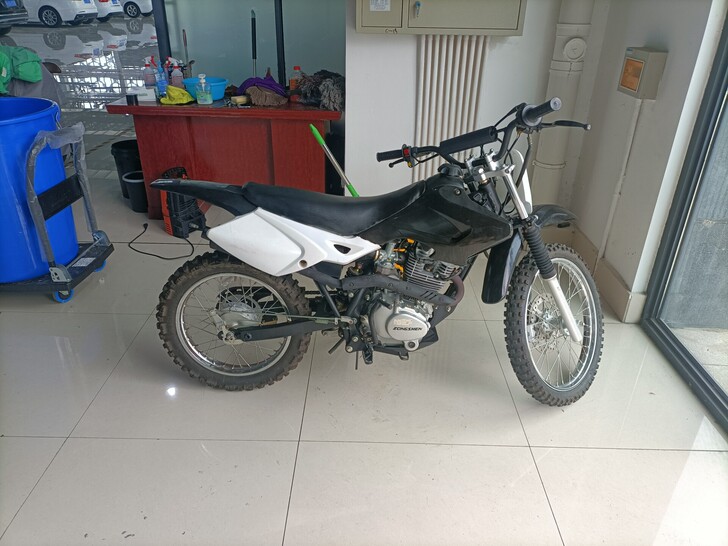 出口摩托车2.0越野摩托车 几户全新,就跑...