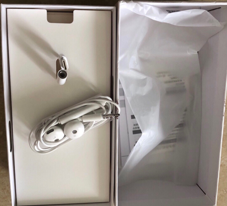 华为耳机和华为音频转接头Type c接口，...