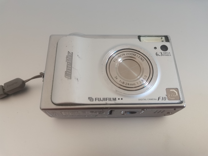 富士ccd数码相机，总体成色九成新