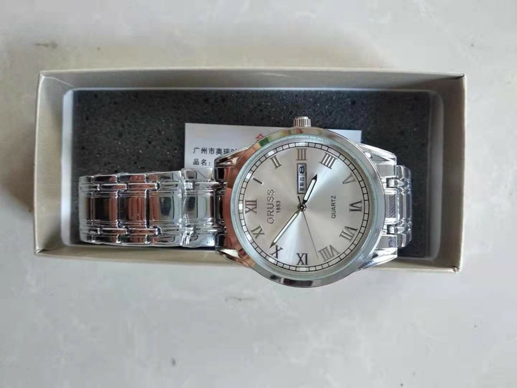 闲置新的全自动手表 最后两款 店铺租金到期...