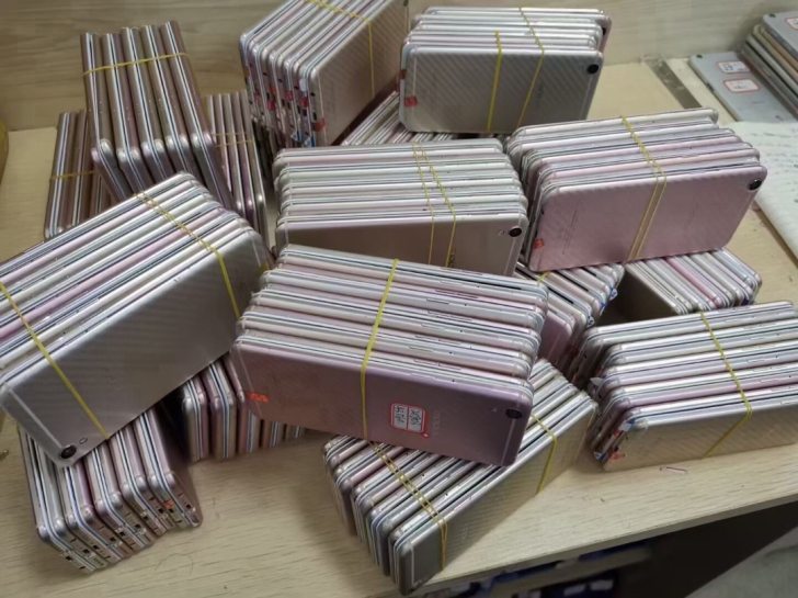 OPPO R9m 4+64G 库足