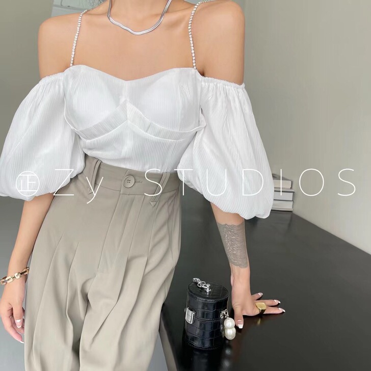 zy2021春季新款设计感纯色一字肩短款上...