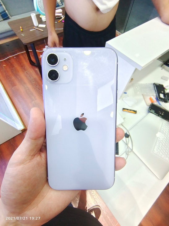 苹果11紫色128G，美版无锁单卡，成色非...