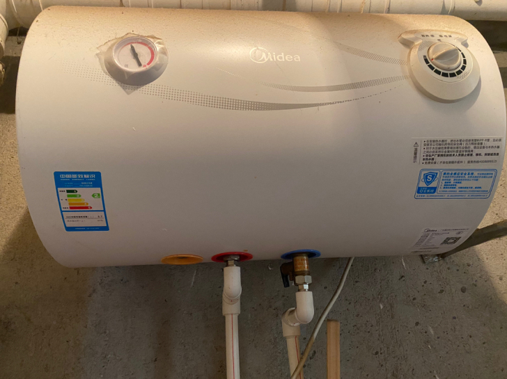 美的热水器40L,功能正常
