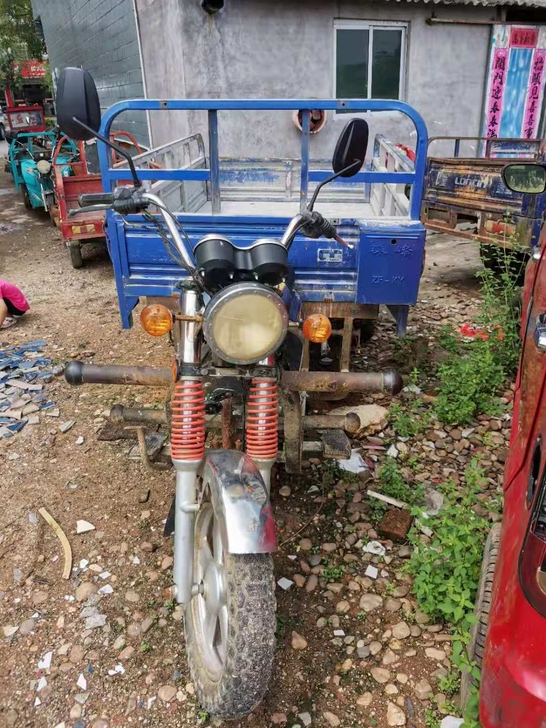 三轮摩托车，珠峰牌三轮摩托车，车子状况好，...