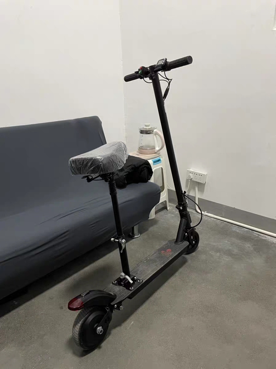 滑板电动车碳纤维女电动滑板车成年小型便携车...