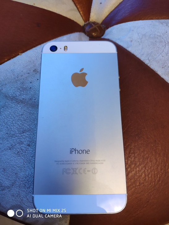 苹果5S，型号1530，16G，移动联通双...