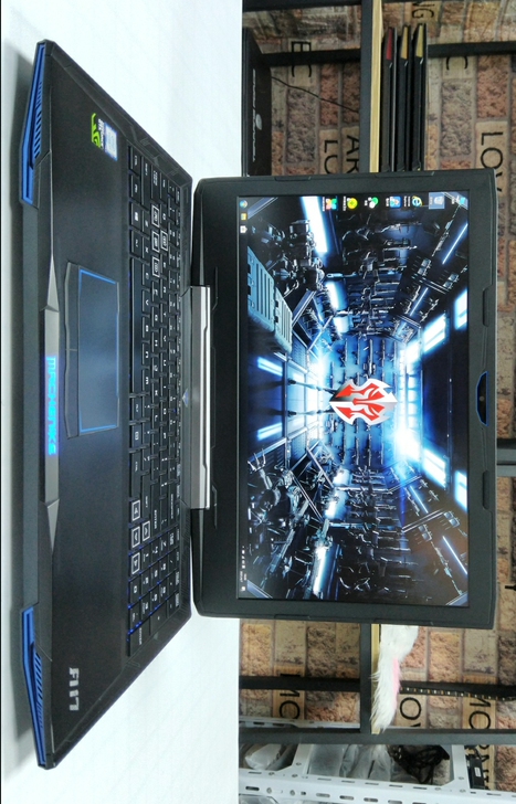 机械师F117-F1 i7+965 游戏本...
