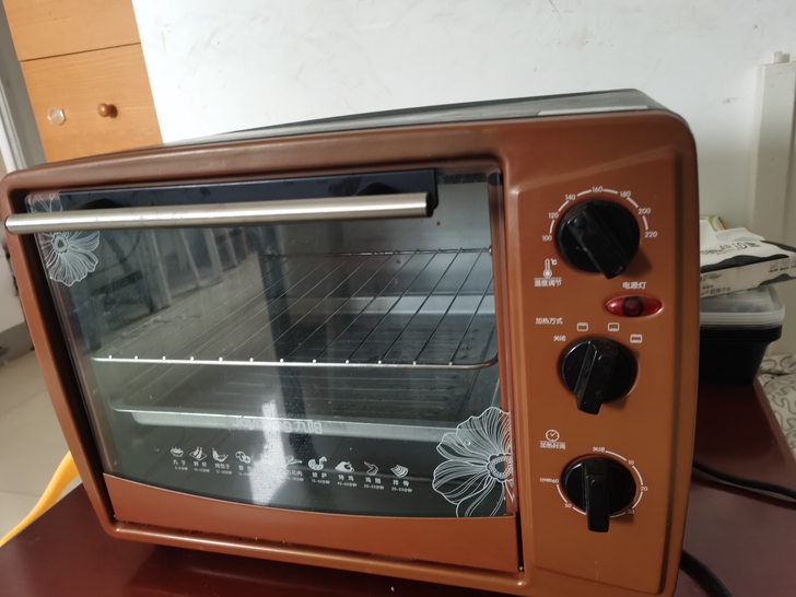 九阳烤箱。搬家处理了。到周五。38元自提。...