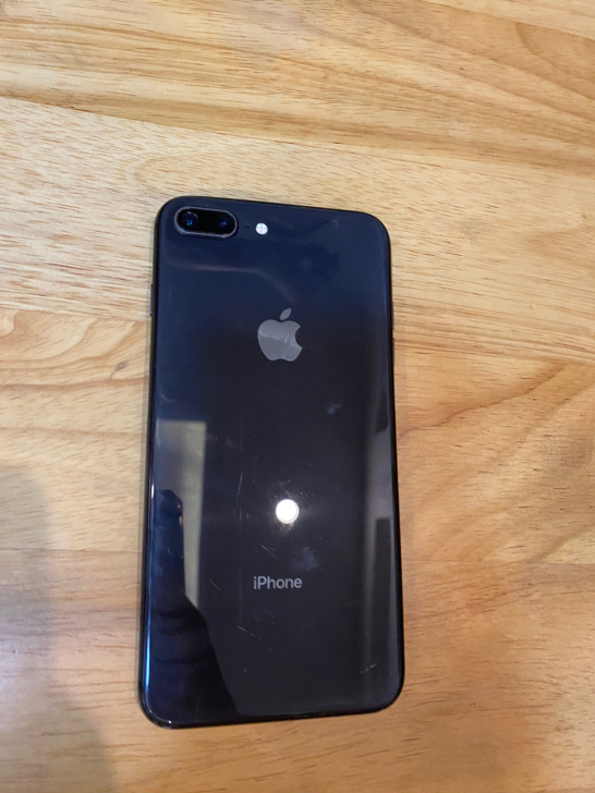 iPhone 8 Plus,国行64,壳背...