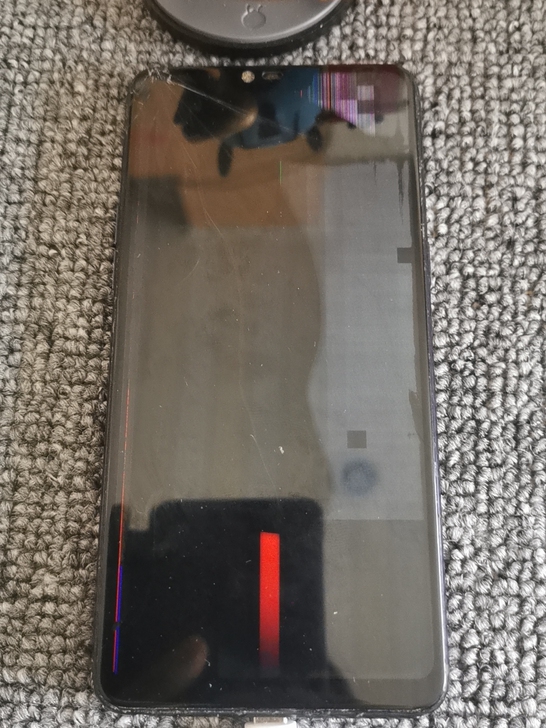OPPO R15 开机屏坏，成色一般，密码...