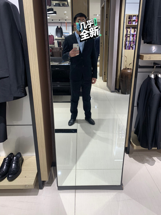 出公务员面试衣服。仅仅面试的时候穿过。穿了...