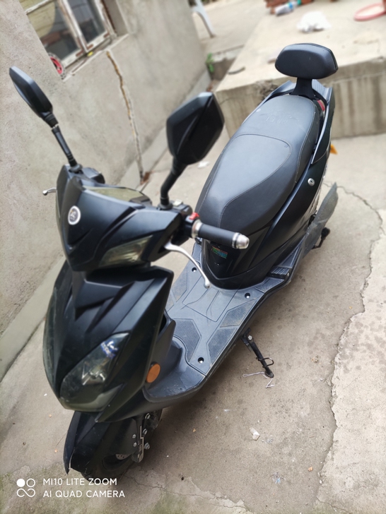 新日60v，20a电动车，前碟后鼓的，今年...