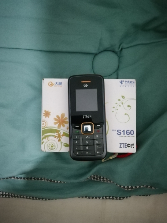 中兴手机，几乎全新，小巧迷你，不占地方，支...