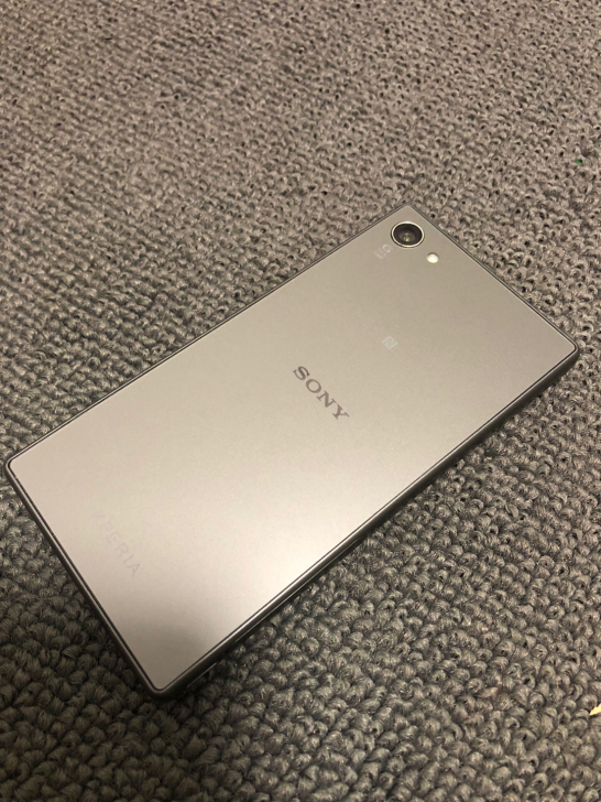 索尼z5mini 成色非常好 可以开机，屏...