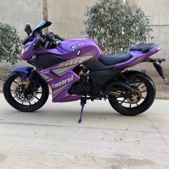 出售摩托跑车一台   新的