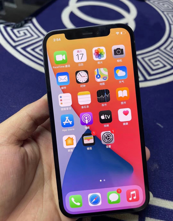 国行苹果12黑色128g.成色一直戴套用,...