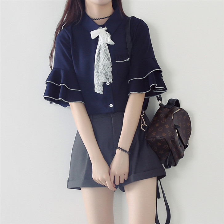 2021夏季新款喇叭袖宽松学生学院风上衣短...
