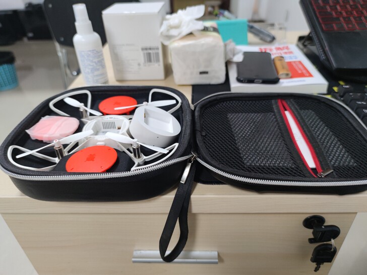 小米无人机，几乎没用过，电池都还没开封，9...