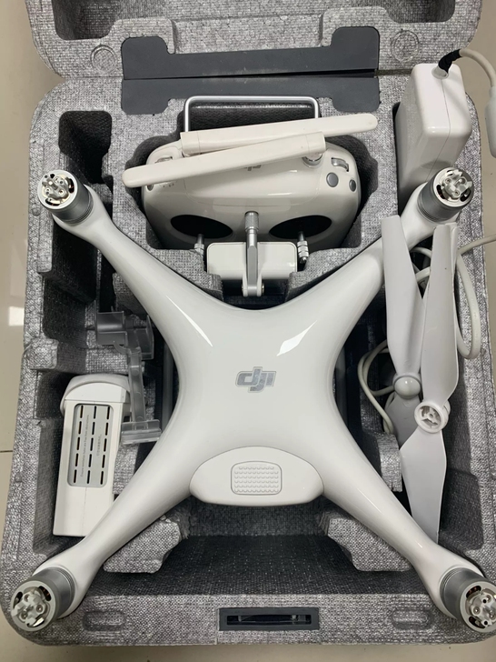 x7号大疆精灵四双电，整体成色很好，电池循...