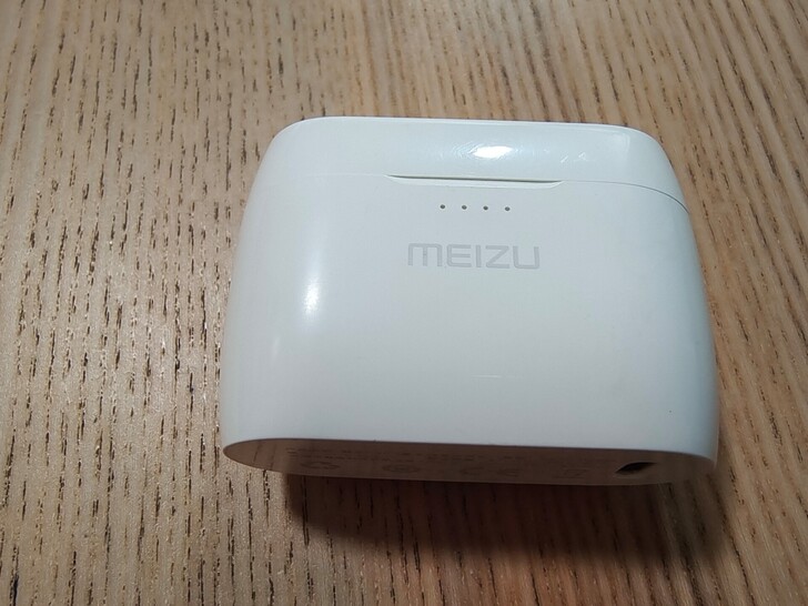 魅族POP2真无线蓝牙耳机，电池仓外壳底部...