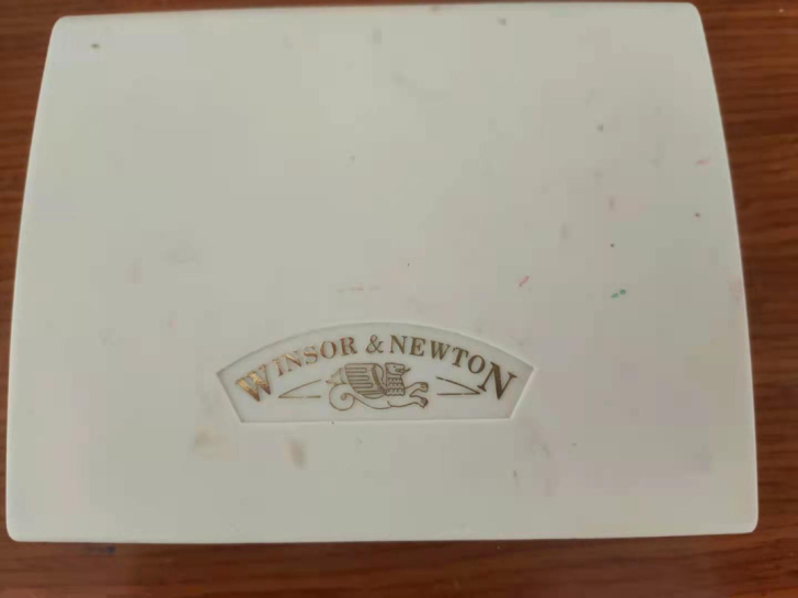 歌文水彩颜料，正装带水貂笔，画过几张小画，...