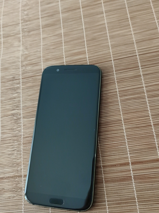 黑鲨游戏手机，摔了一下就不开机了，当配件卖了