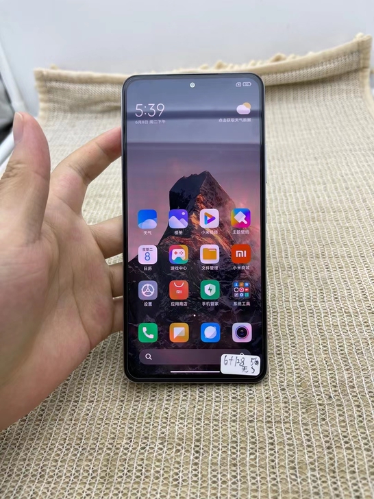 红米K40  5G  6+128g  白色...