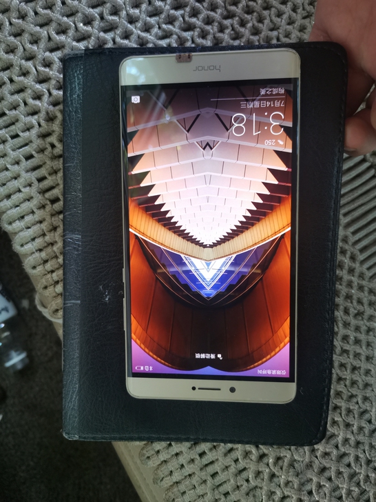 华为 荣耀 note8 号称...