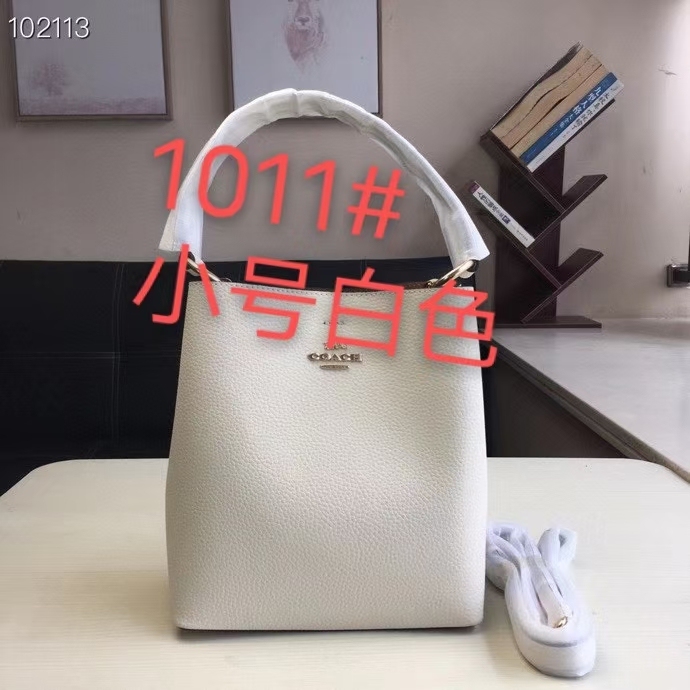 小号水桶包多多的，喜欢哪个盘它