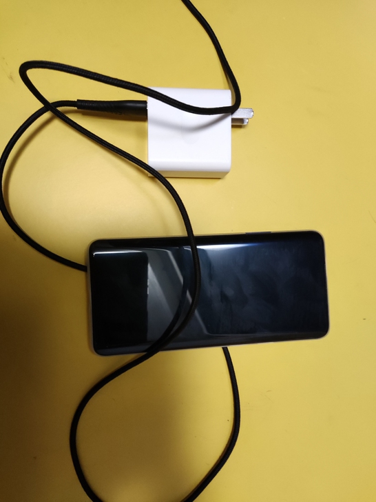 一加7Pro，8+256，9新，边框轻微一...