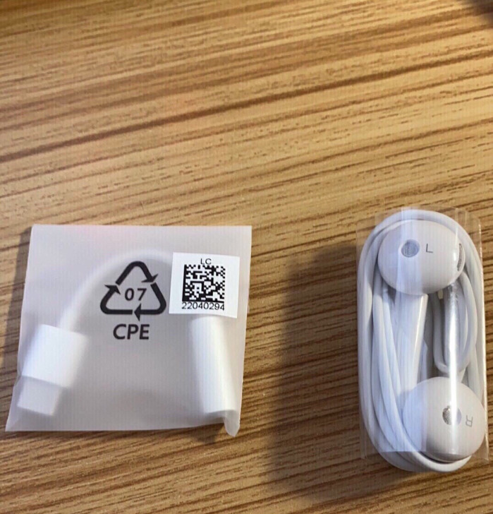 华为原装p30原装3.5mm耳机。 之前买...