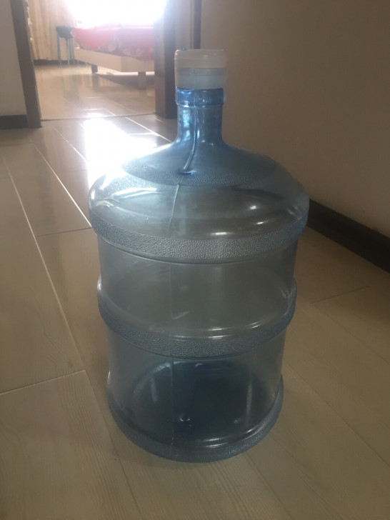 闲置水桶 五个 八成新