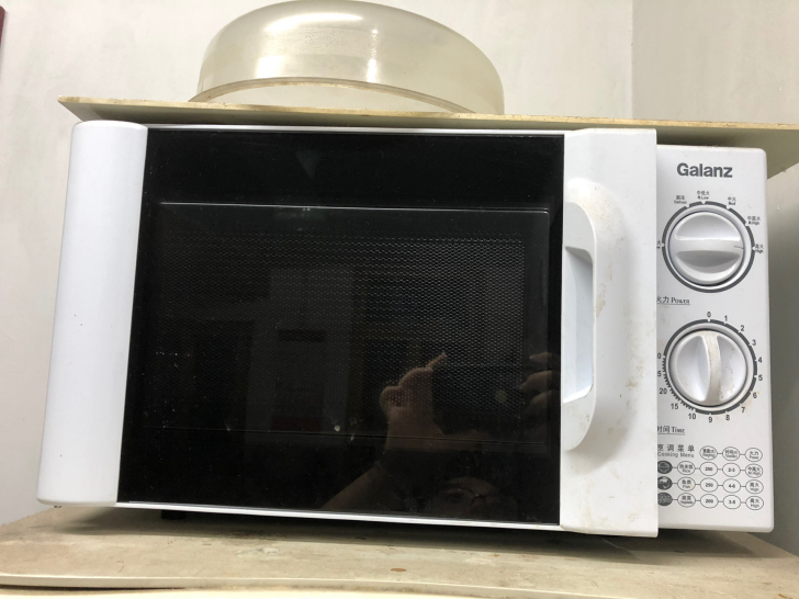 搬家处理：微波炉，格兰仕，700W，新旧如...