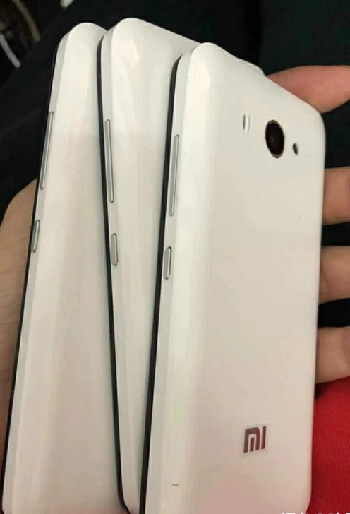 小米2s，2+32，共有4台，还有一台魅族...