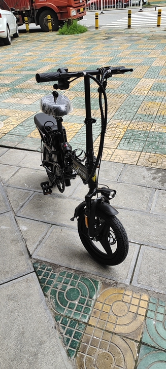 英格威 电动自行车全新 刚刚买了半个月，就...